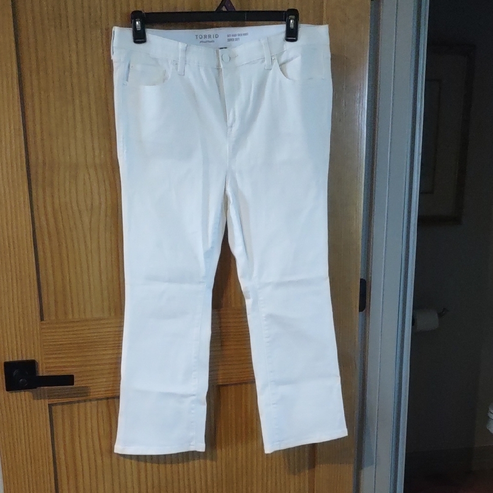 torrid 16 White Boot-Cut Jeans for Women Super Soft Stretch